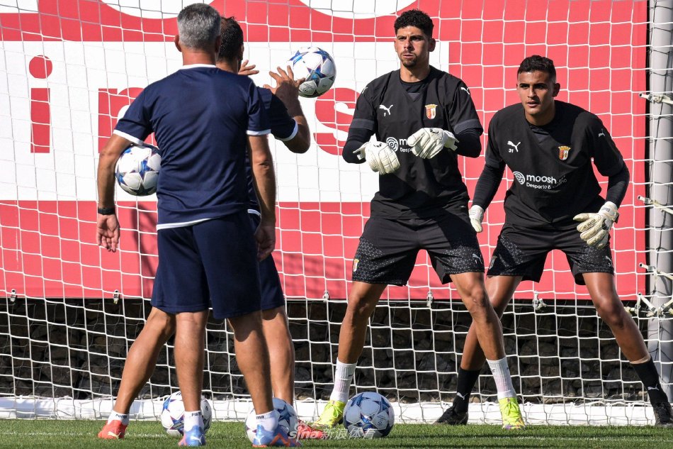 大多数年轻 大多数年轻