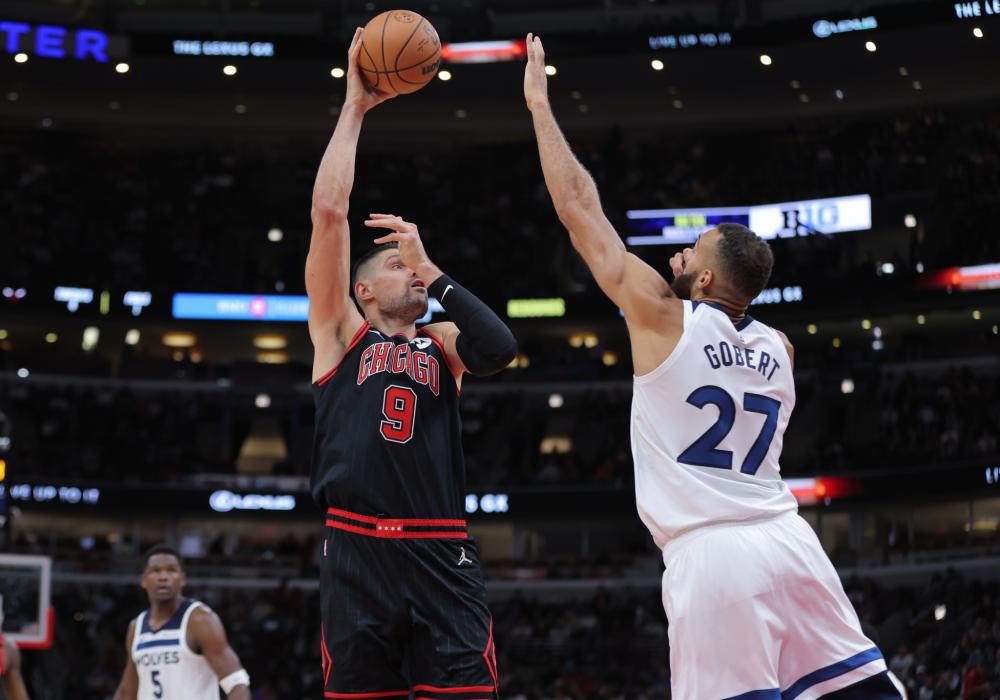 他冷静的比 他冷静的比