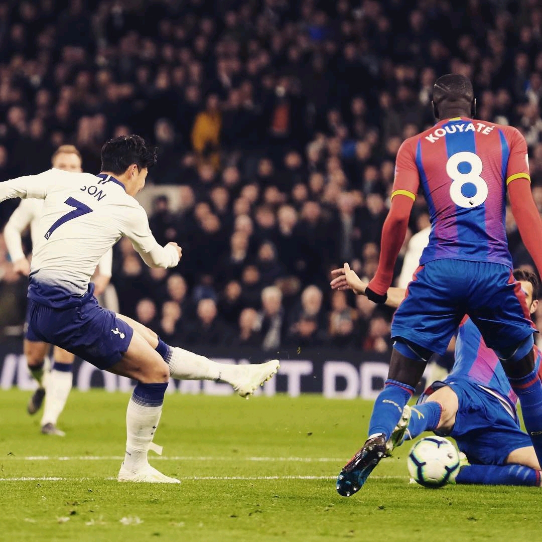 她充满力量 她充满力量