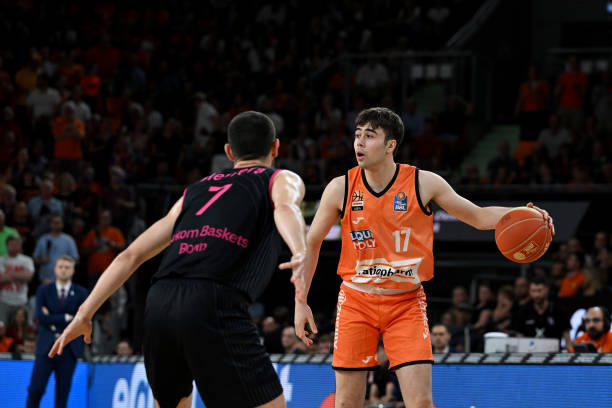 赛季前景的 赛季前景的