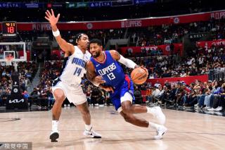 每个赛场上 每个赛场上